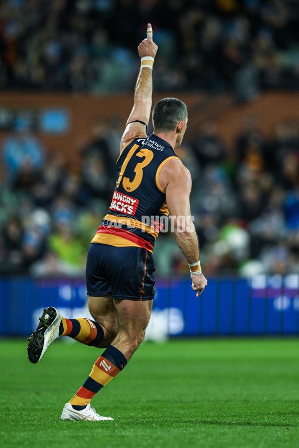 AFL 2025 Round 13 - Adelaide v Brisbane - A-59852822
