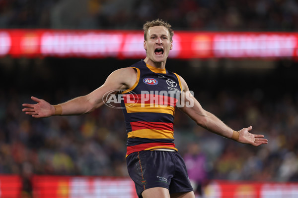 AFL 2025 Round 13 - Adelaide v Brisbane - A-59853552
