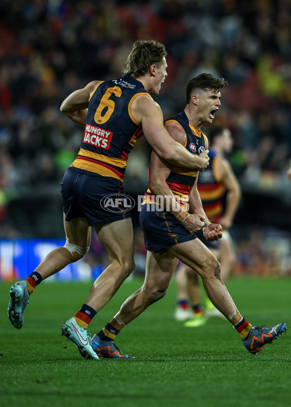 AFL 2025 Round 13 - Adelaide v Brisbane - A-59855701