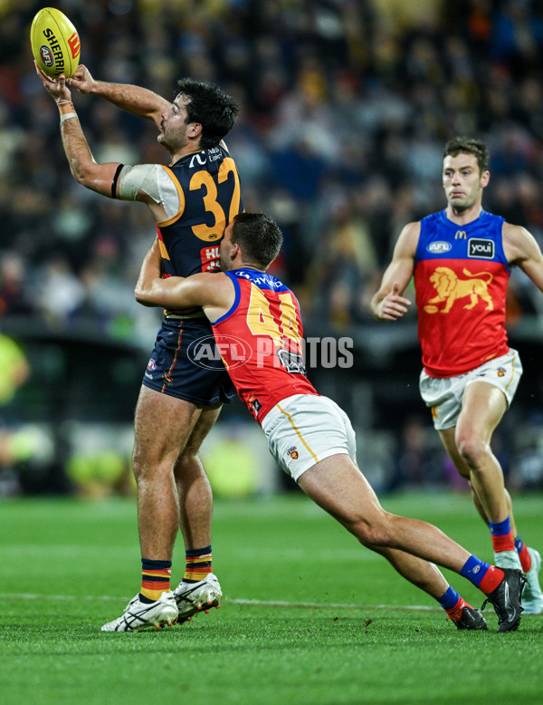AFL 2025 Round 13 - Adelaide v Brisbane - A-59855703