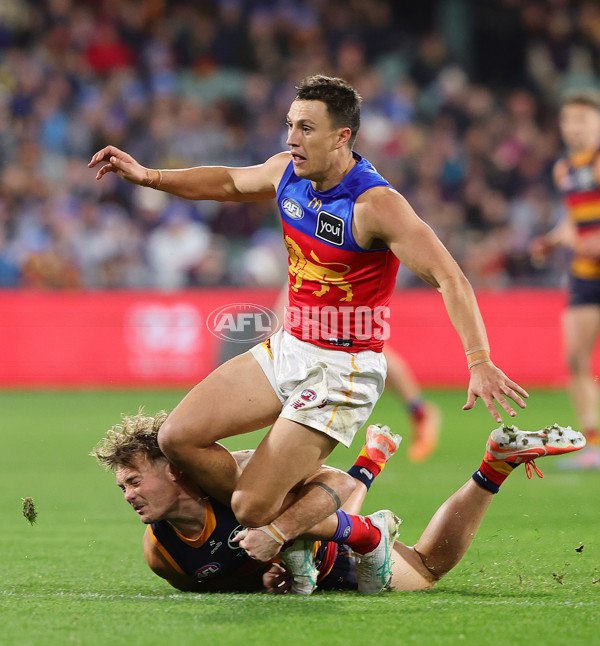 AFL 2025 Round 13 - Adelaide v Brisbane - A-59856455