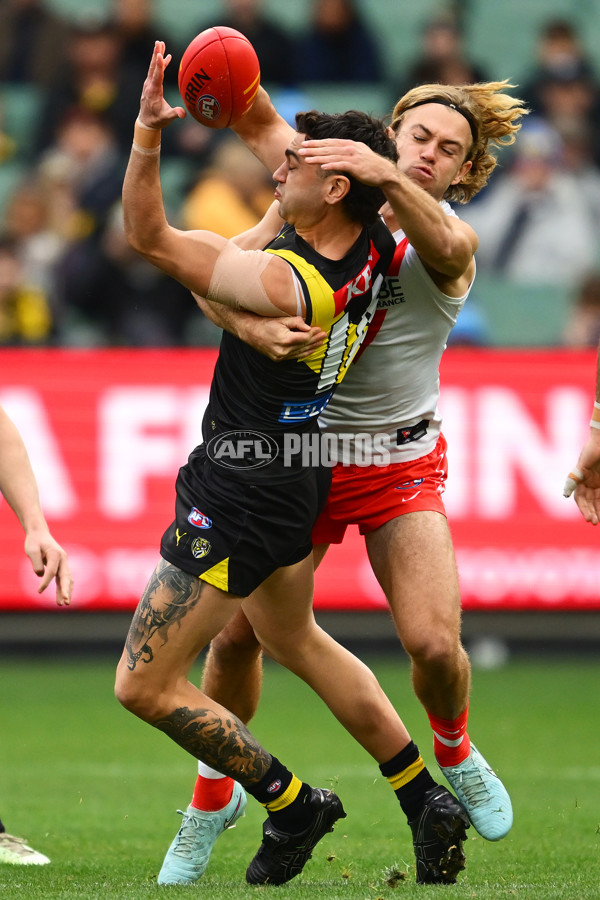 AFL 2025 Round 13 - Richmond v Sydney - A-59859753