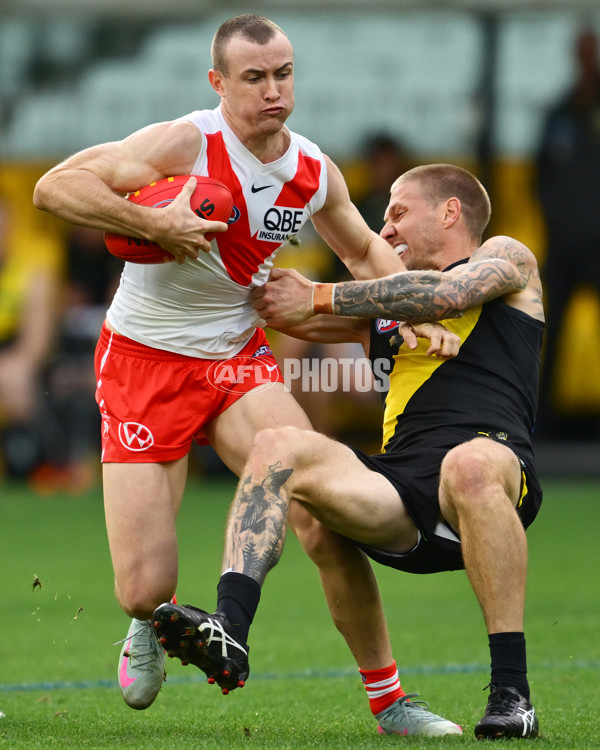 AFL 2025 Round 13 - Richmond v Sydney - A-59862432