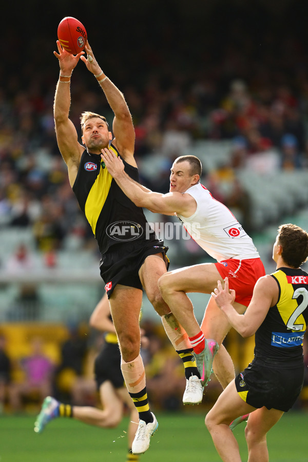 AFL 2025 Round 13 - Richmond v Sydney - A-59862643