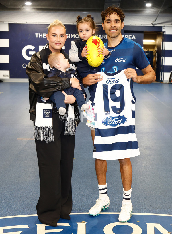 AFL 2025 Round 13 - Geelong v Gold Coast - A-59865189