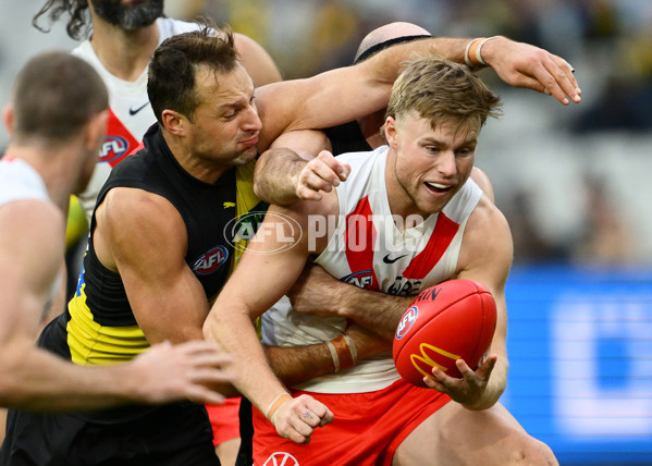 AFL 2025 Round 13 - Richmond v Sydney - A-59865199