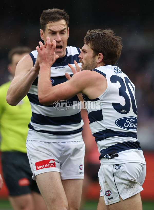 AFL 2025 Round 13 - Geelong v Gold Coast - A-59867831
