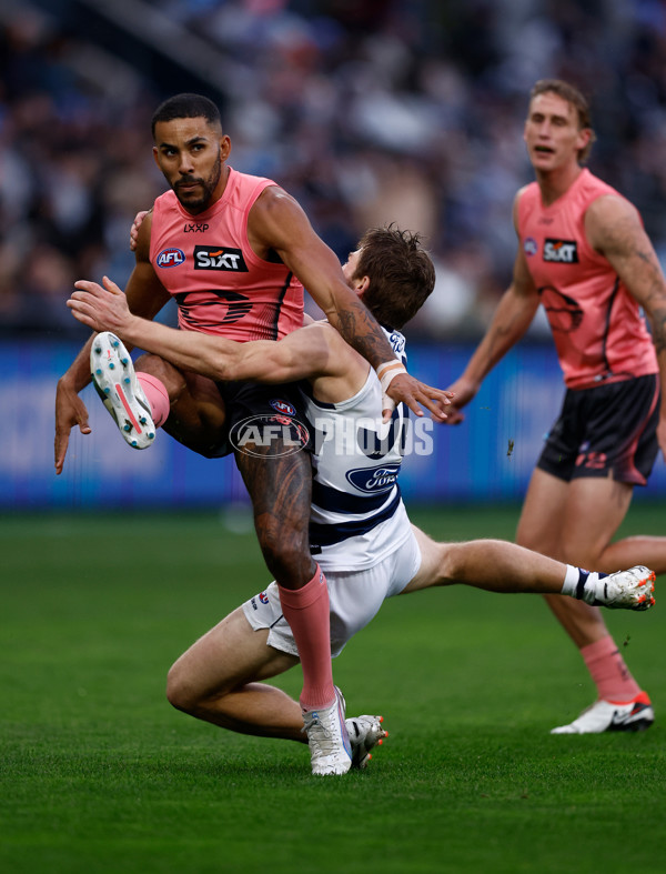 AFL 2025 Round 13 - Geelong v Gold Coast - A-59867838