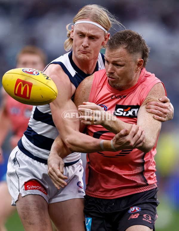 AFL 2025 Round 13 - Geelong v Gold Coast - A-59867846