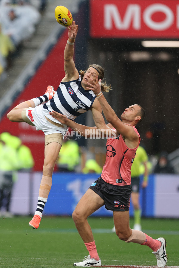 AFL 2025 Round 13 - Geelong v Gold Coast - A-59868370