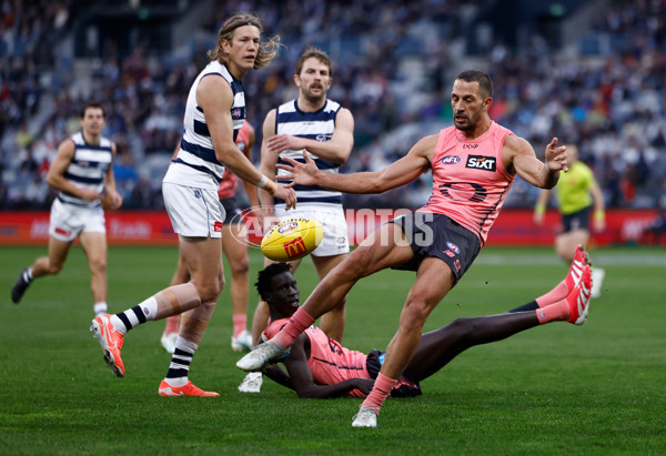 AFL 2025 Round 13 - Geelong v Gold Coast - A-59868440