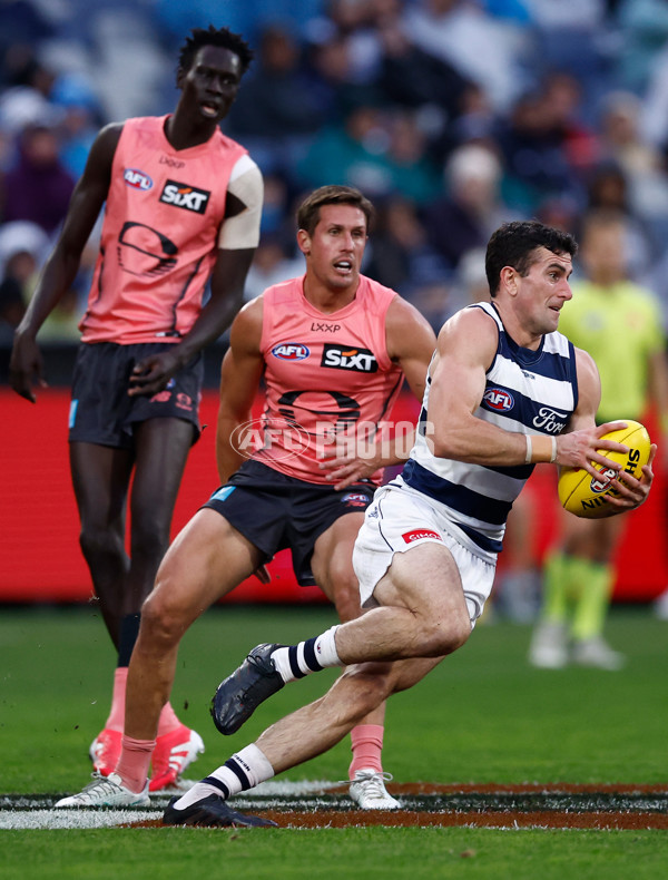 AFL 2025 Round 13 - Geelong v Gold Coast - A-59868444