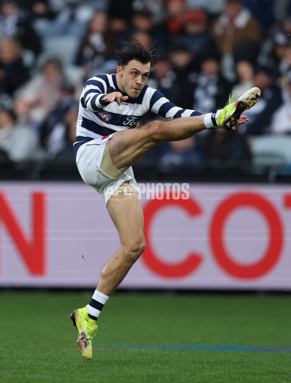 AFL 2025 Round 13 - Geelong v Gold Coast - A-59870315