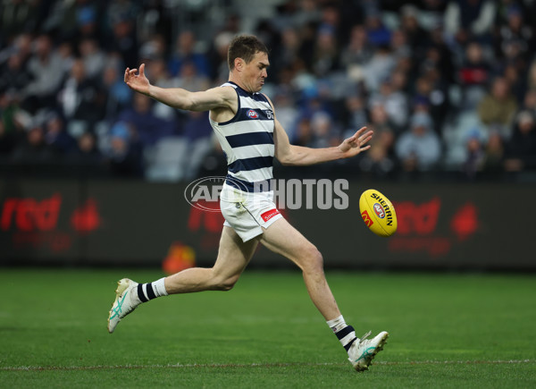 AFL 2025 Round 13 - Geelong v Gold Coast - A-59870326