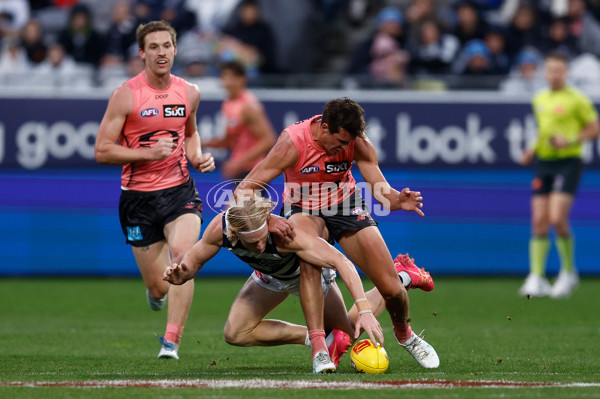 AFL 2025 Round 13 - Geelong v Gold Coast - A-59870337