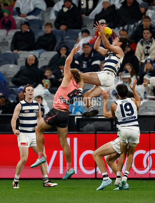 AFL 2025 Round 13 - Geelong v Gold Coast - A-59872064
