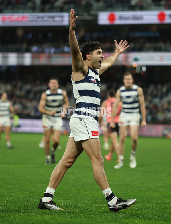 AFL 2025 Round 13 - Geelong v Gold Coast - A-59872091