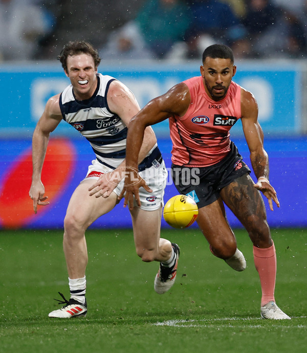 AFL 2025 Round 13 - Geelong v Gold Coast - A-59872535