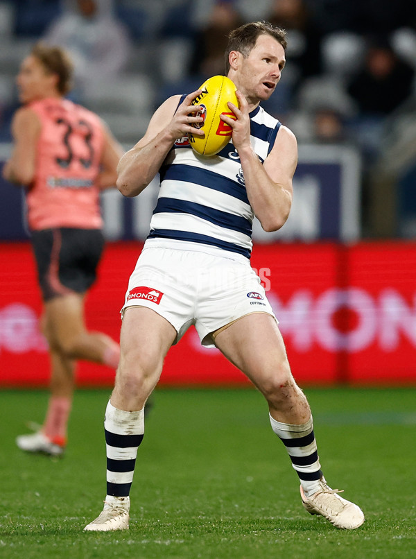 AFL 2025 Round 13 - Geelong v Gold Coast - A-59872550