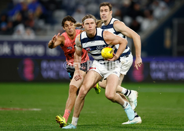 AFL 2025 Round 13 - Geelong v Gold Coast - A-59872560
