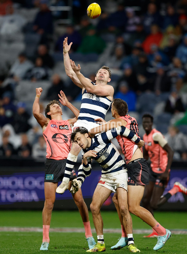 AFL 2025 Round 13 - Geelong v Gold Coast - A-59872562