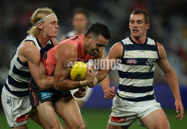 AFL 2025 Round 13 - Geelong v Gold Coast - A-59872579
