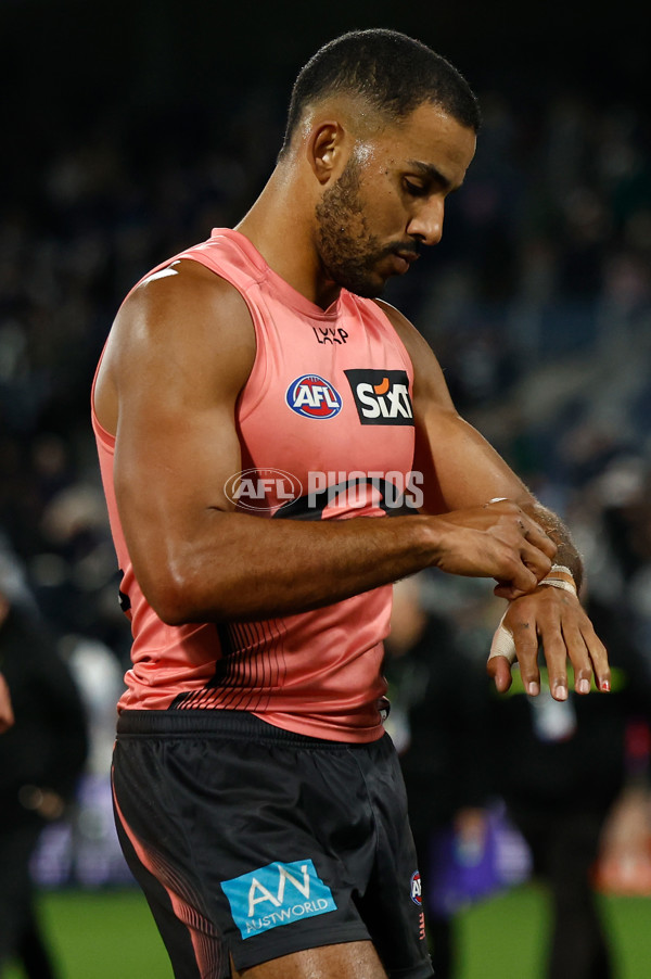 AFL 2025 Round 13 - Geelong v Gold Coast - A-59875709