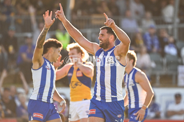 AFL 2025 Round 13 - North Melbourne v West Coast - A-59908621