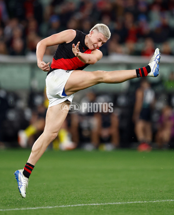 AFL 2025 Round 13 - Carlton v Essendon - A-59916768
