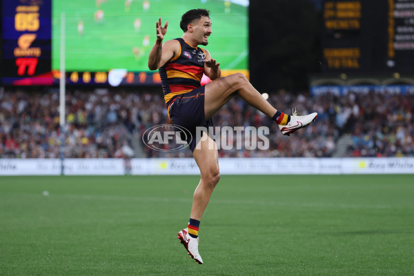 AFL 2025 Round 06 - Adelaide v GWS - A-59995294