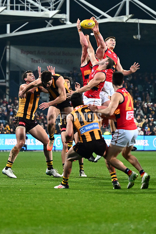 AFL 2025 Round 14 - Hawthorn v Adelaide - A-60012569