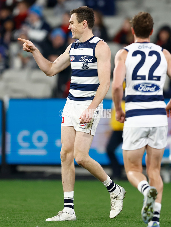 AFL 2025 Round 14 - Essendon v Geelong - A-60031646