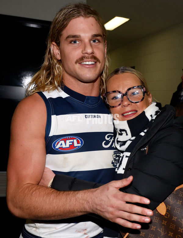 AFL 2025 Round 14 - Essendon v Geelong - A-60034183
