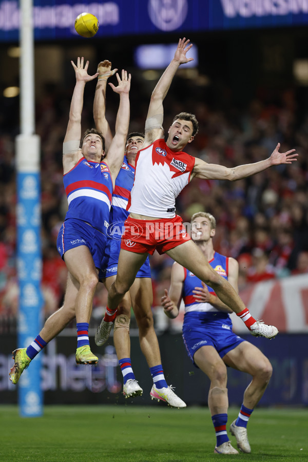 AFL 2025 Round 16 - Sydney v Western Bulldogs - A-60229148
