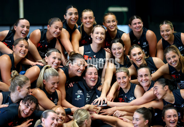 AFLW 2025 Media - Carlton Team Photo Day - A-60342125