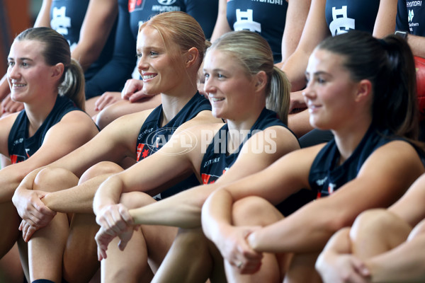 AFLW 2025 Media - Carlton Team Photo Day - A-60342137