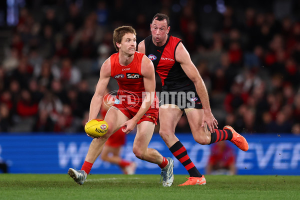 AFL 2025 Round 17 - Essendon v Gold Coast - A-60371527
