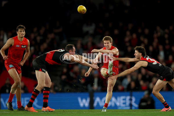 AFL 2025 Round 17 - Essendon v Gold Coast - A-60372331