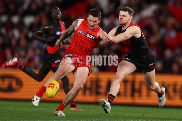 AFL 2025 Round 17 - Essendon v Gold Coast - A-60375193