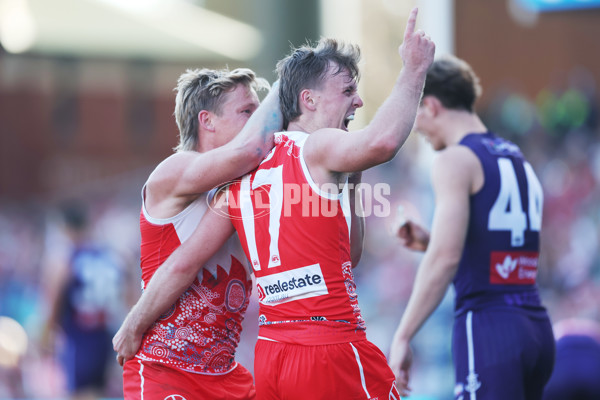AFL 2025 Round 17 - Sydney v Fremantle - A-60412386
