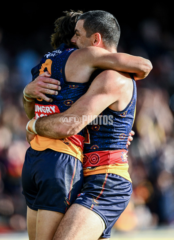 AFL 2025 Round 17 - Adelaide v Melbourne - A-60421647