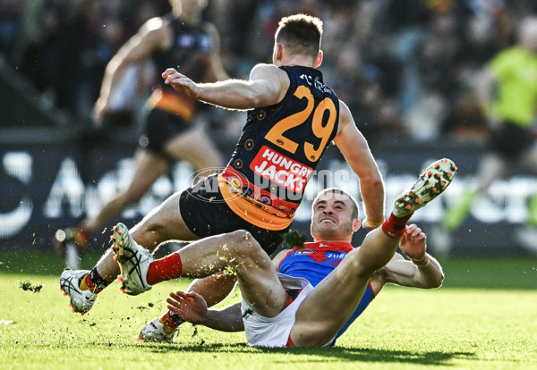 AFL 2025 Round 17 - Adelaide v Melbourne - A-60421673