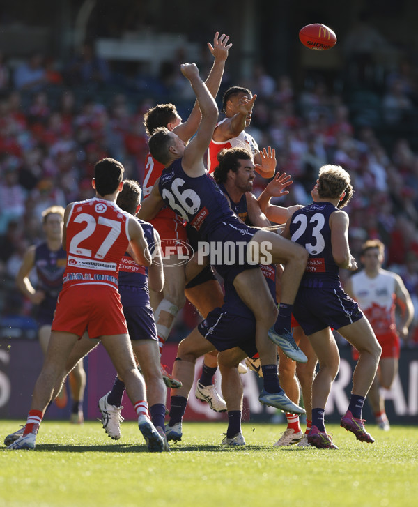 AFL 2025 Round 17 - Sydney v Fremantle - A-60421707