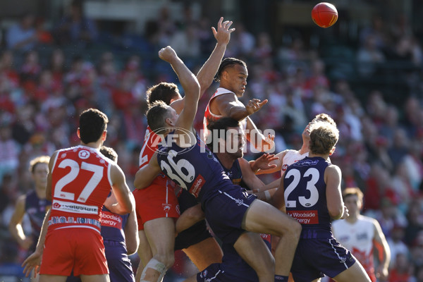AFL 2025 Round 17 - Sydney v Fremantle - A-60421823