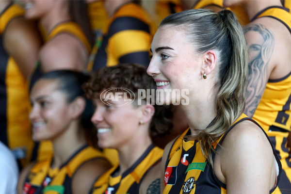 AFLW 2025 Media - Hawthorn Team Photo Day - A-60429870
