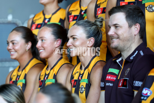 AFLW 2025 Media - Hawthorn Team Photo Day - A-60430170