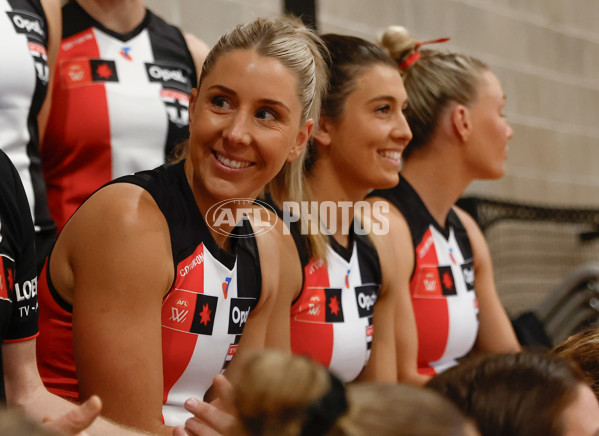 AFLW 2025 Media - St Kilda Team Photo Day - A-60430196