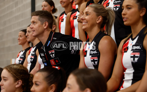 AFLW 2025 Media - St Kilda Team Photo Day - A-60430197