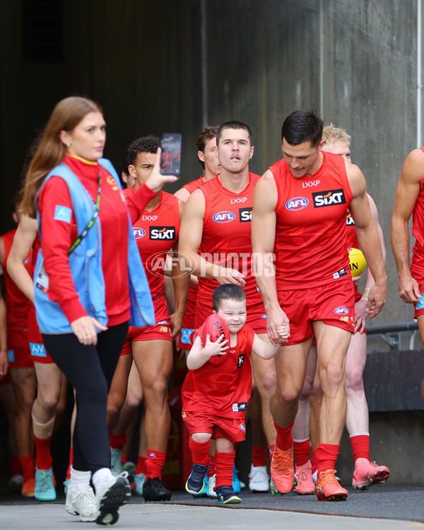 AFL 2025 Round 19 - Adelaide v Gold Coast - A-60666347