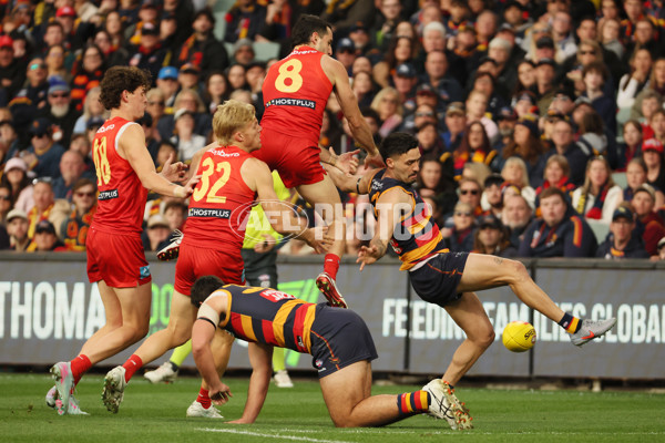 AFL 2025 Round 19 - Adelaide v Gold Coast - A-60669271